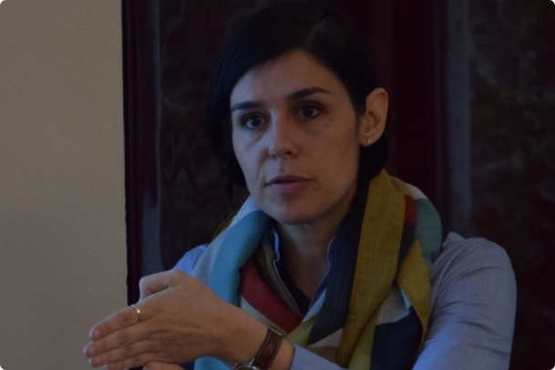 Yasmine Meroz (TAU principal investigator) talking